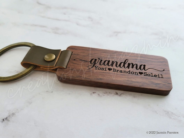 Mother's Day Gift, Personalized Wood Mom Keychain with Children Names, Mother Custom Keychains, Grandmother Keychain, Grandchildren Names